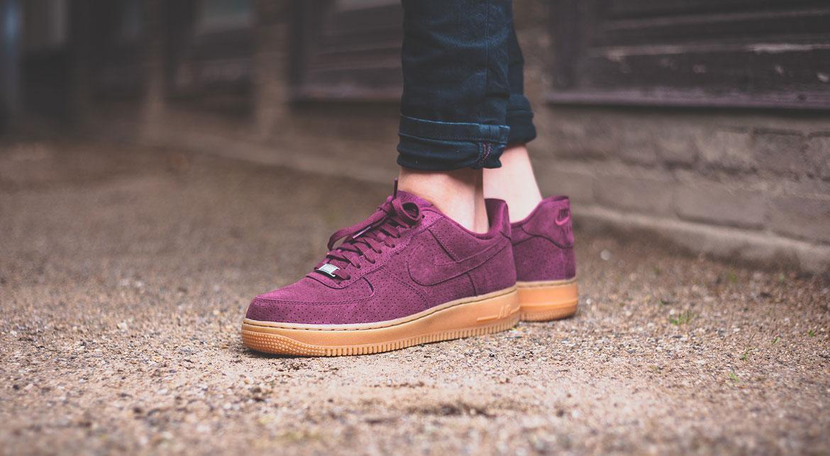 Nike air force burgundy suede best sale